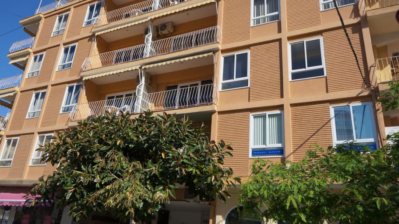 Apartamentos Astoria B - Бенидорм Экстерьер фото